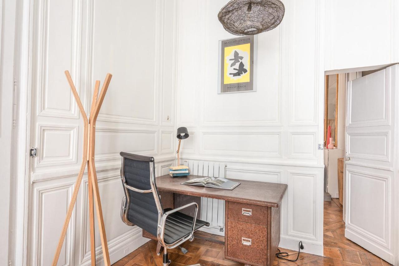 Outstanding Parisian Flat In Heart Of Paris Center Lejlighed Eksteriør billede